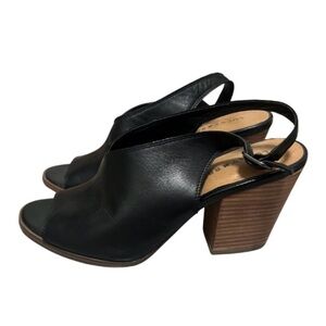 Lucky Brand Black Leather Sandals
